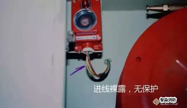 進線裸露，無保護